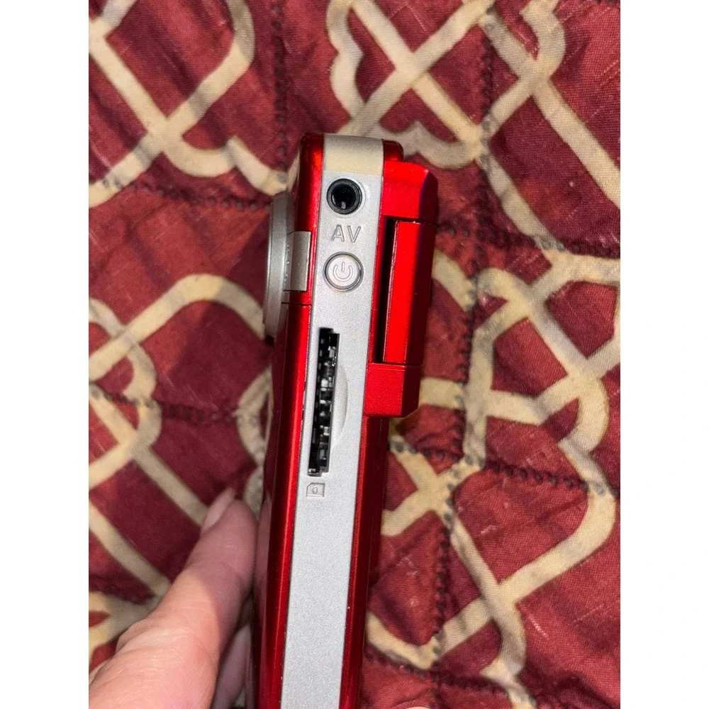 Vivitar DVR 410 Digital Video Recorder Red Metallic Y2K Retro Pocket Camcorder